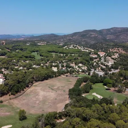Les Voiles De Valescure Bed & Breakfast