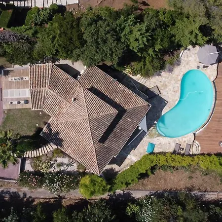 Bed & Breakfast Les Voiles De Valescure