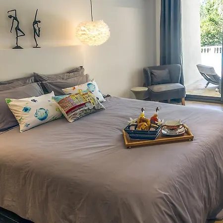 Les Voiles De Valescure Bed & Breakfast