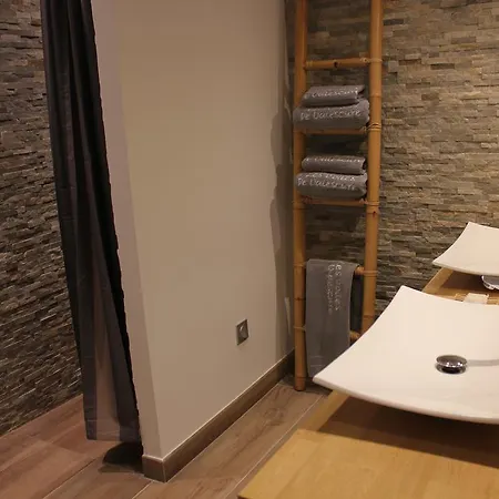 Les Voiles De Valescure Bed & Breakfast *